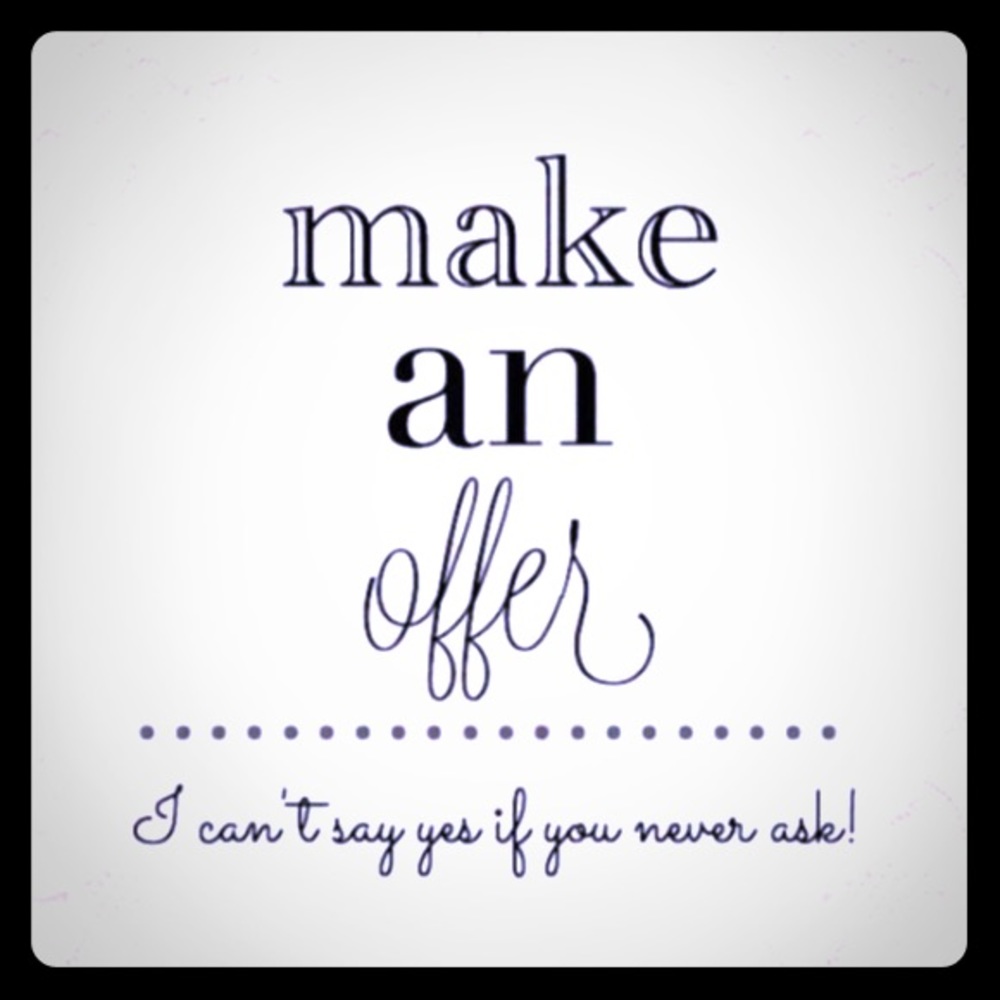 Make an offer! Everything must go!👚👖👗👠🥿